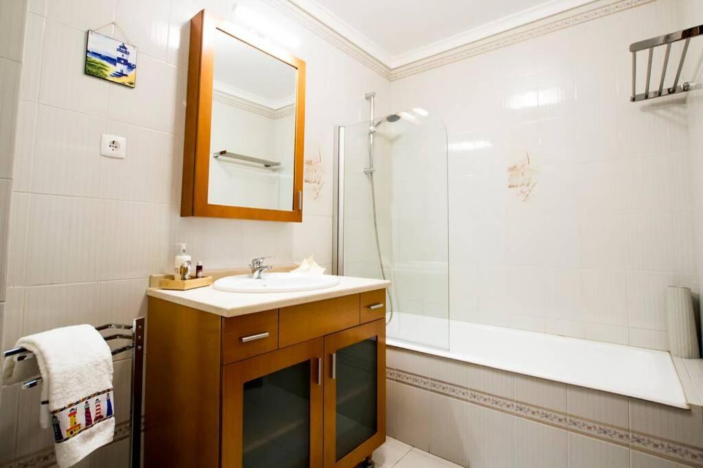 Gafanha da Nazaré Casa Dos Farois Garagem Gratuito Praia Da Barra מראה חיצוני תמונה
