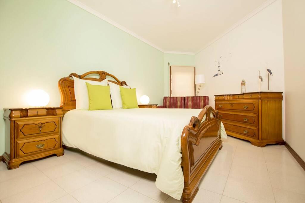Gafanha da Nazaré Casa Dos Farois Garagem Gratuito Praia Da Barra מראה חיצוני תמונה